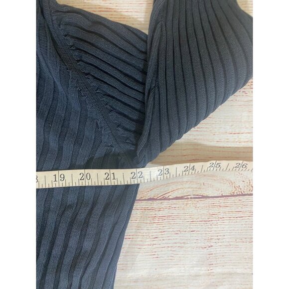 Neiman Marcus Exclusive Women's 100% Silk Turtle Neck Sweater - XL - Picture 7 of 11